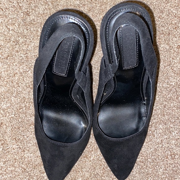 Faux suede chunky heel pointy closed toe sling backs, too small for me - Picture 7 of 7
